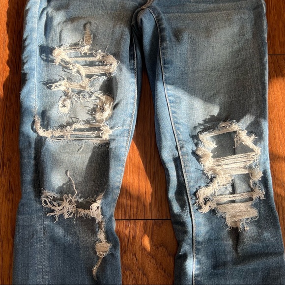 American Eagle Ripped Jeggings - Picture 2 of 6